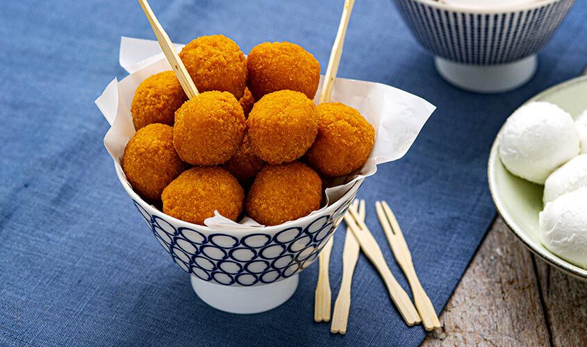 Stuzzichini per aperitivo e finger food - Mozzarelline Impanate