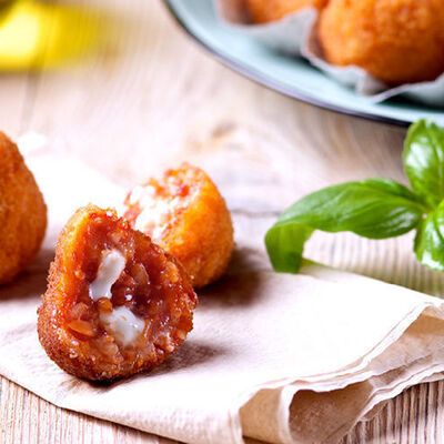 Stuzzichini per aperitivo e finger food - Mini Arancini di Riso
