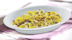Ristopiatti: i primi piatti gourmet - "I Ristopiatti" Tortellini alla Bolognese Panna e Prosciutto