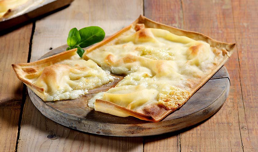 Stuzzichini per aperitivo e finger food - Schiacciata allo Stracchino