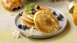 Croissant e prima colazione - Pancakes