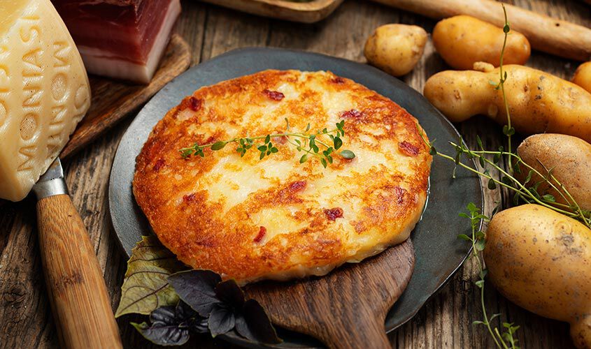 Formaggi - Frico Furlan con "Montasio DOP" e Speck