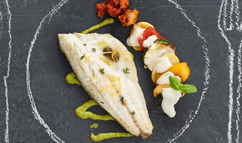 Branzino con tortino alle verdure e crema di piselli Bofrost