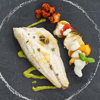 Branzino con tortino alle verdure e crema di piselli Bofrost
